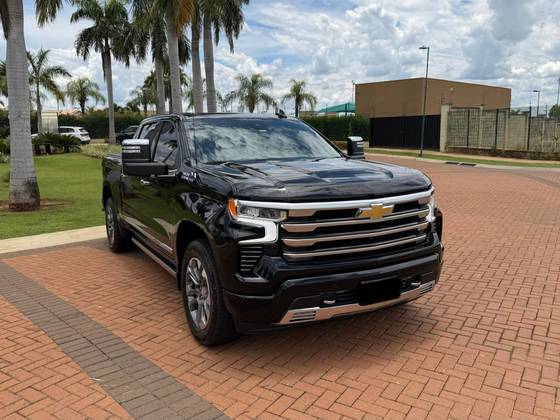 CHEVROLET SILVERADO 5.3 V8 GASOLINA 1500 HIGH COUNTRY 4X4 AUTOMÁTICO CHEVROLET SILVERADO 5.3 V8 GASOLINA 1500 HIGH COUNTRY 4X4 AUTOMÁTICO